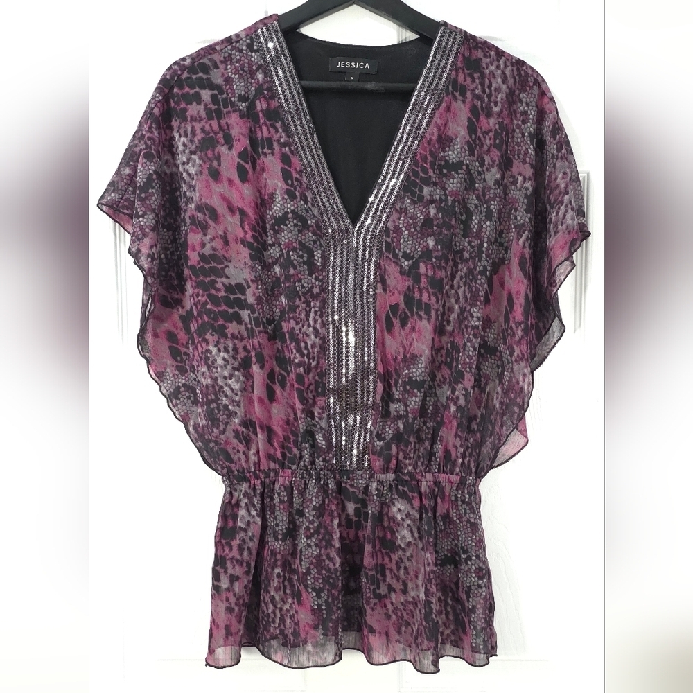 NWOT Jessica Fuchsia Reptile Print Sequin V-Neck Smocked Waist Top - M